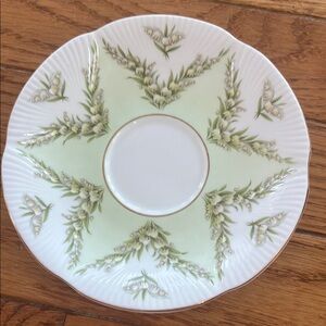Vintage Royal Albert Green Damask Bone China Saucer England Decorative Plate‎